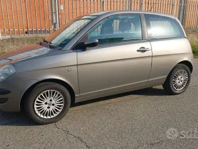 Usata Lancia Ypsilon 60 CV (44 kW) 2005 Utilitaria