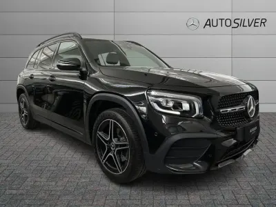 Usata Mercedes GLB200 Premium 150 CV (110 kW) 2022 Nero / metallizzato SUV