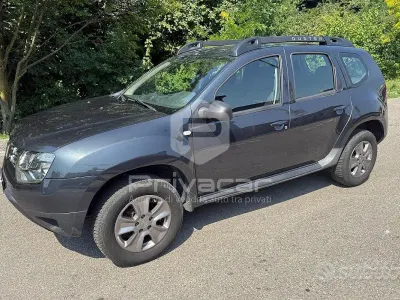 Usata Dacia Duster Lauréate 105 CV (77 kW) 2014 Grigio SUV