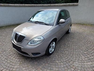 Usata Lancia Ypsilon 77 CV (56 kW) 2010 Beige Utilitaria