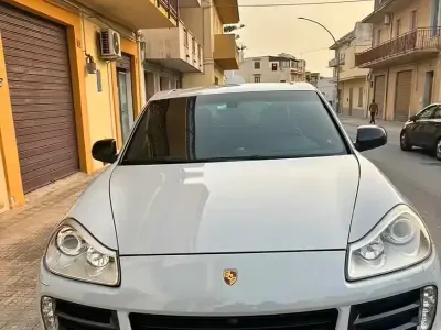 Usata Porsche Cayenne 290 CV (213 kW) 2006 Grigio SUV