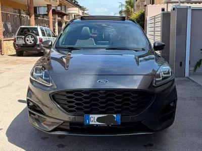 Usata Ford Kuga ST-Line X 150 CV (110 kW) 2022 Grigio SUV