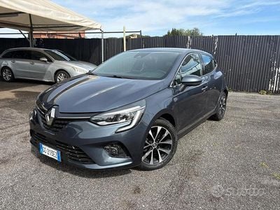 Usata Renault Clio V 101 CV (74 kW) 2020 Blu Berlina