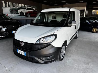 Usata Fiat Doblò Business 105 CV (77 kW) 2022 Bianco Monovolume