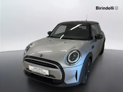 Begagnad Mini Cooper Essential 136 HK (100 kW) 2023 Silver Halvkombi
