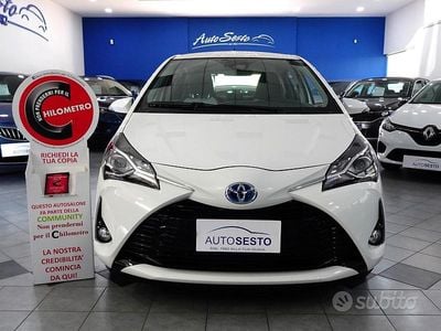 Usata Toyota Yaris Hybrid Business Edition 73 CV (53 kW) 2019 Bianco Berlina