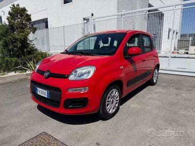Gebraucht Fiat Panda Lounge 69 PS (50 kW) 2018 Rot Kleinwagen