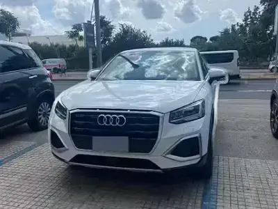 Usata Audi Q2 Business 110 CV (80 kW) 2023 Bianco SUV