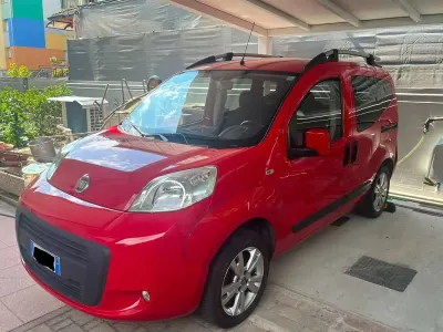 Usata Fiat Qubo Dynamic 77 CV (56 kW) 2016 Rosso Monovolume