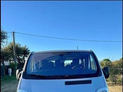 Usata Opel Vivaro 120 CV (88 kW) 2011 Grigio Monovolume