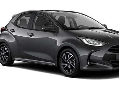 Nuova Toyota Yaris Hybrid Lounge 131 CV (96 kW) 2025 Grigio Utilitaria