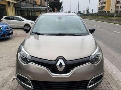 Usata Renault Captur Life 90 CV (66 kW) 2016 Bronzo SUV