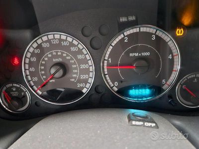 Usata Jeep Cherokee 116 CV (85 kW) 2006 Nero SUV