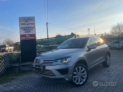 Usata VW Touareg Executive 204 CV (150 kW) 2016 Grigio SUV