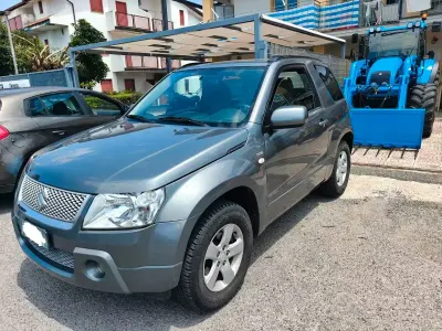 Usata Suzuki Grand Vitara 109 CV (80 kW) 2007 Grigio SUV