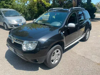 Usata Dacia Duster Lauréate 105 CV (77 kW) 2012 Nero SUV
