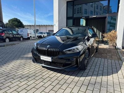 Usata BMW 118 Comfort Edition 150 CV (110 kW) 2024 Black sapphire metallizzato Utilitaria