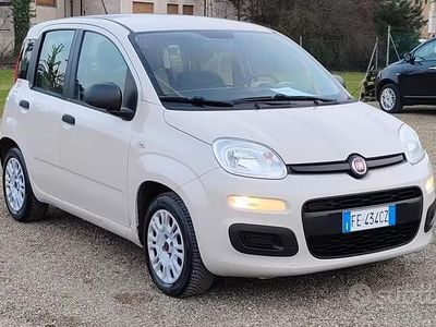 Usata Fiat Panda Lounge 69 CV (50 kW) 2016 Grigio Utilitaria