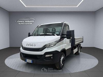Usata Iveco Daily 150 CV (110 kW) 2017 Bianco Furgone