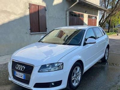 Usata Audi A3 Sportback Attraction 105 CV (77 kW) 2009 Bianco Utilitaria