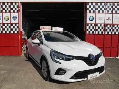 Usata Renault Clio V Business 86 CV (63 kW) 2021 Bianco Berlina