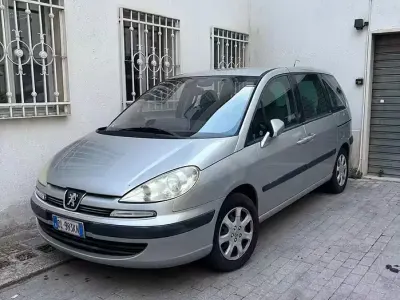 Usata Peugeot 807 136 CV (100 kW) 2008 Grigio Monovolume