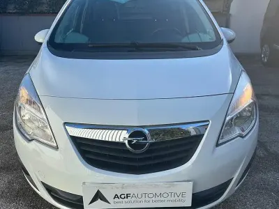 Usata Opel Meriva Cosmo 95 CV (69 kW) 2026 Bianco Monovolume