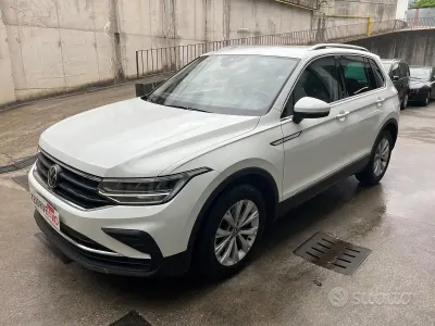 Usata VW Tiguan Life 150 CV (110 kW) 2022 Bianco SUV