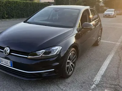 Usata VW Golf Sportsvan Comfortline 116 CV (85 kW) 2017 Monovolume