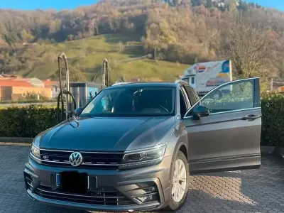 Usata VW Tiguan R-line 240 CV (176 kW) 2017 Grigio SUV