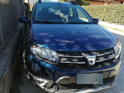 Usata Dacia Sandero Prestige 90 CV (66 kW) 2016 Blu Berlina