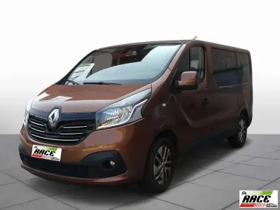 Usata Renault Trafic 145 CV (106 kW) 2018 Bronzo Monovolume