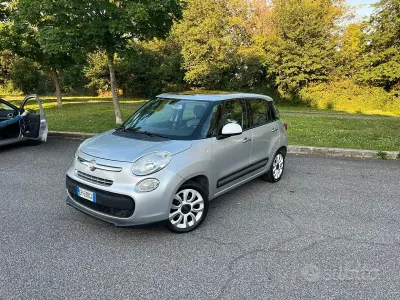 Usado Fiat 500L Lounge 120 HP (88 kW) 2014 Cinzento Monovolume