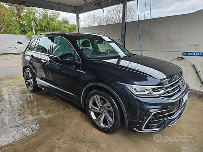 Usata VW Tiguan R-line 150 CV (110 kW) 2022 Nero SUV