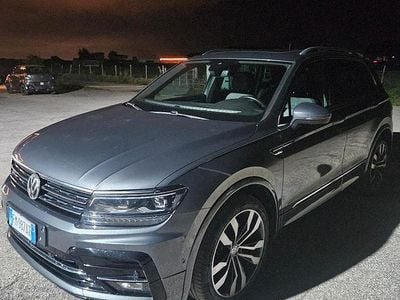Begagnad VW Tiguan R-line 240 HK (176 kW) 2018 Grå SUV