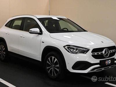 Begagnad Mercedes GLA250 218 HK (160 kW) 2021 Vit SUV