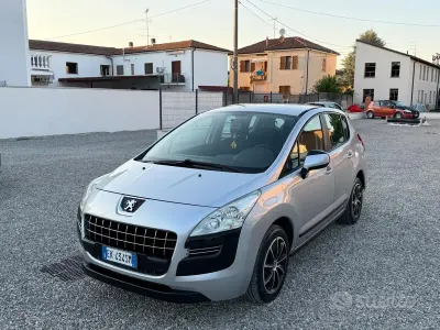 Usata Peugeot 3008 Active 112 CV (82 kW) 2011 Grigio Station wagon