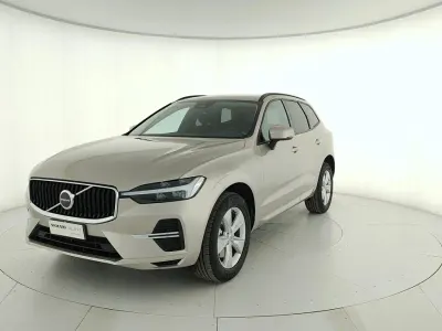 Usata Volvo XC60 Core 197 CV (144 kW) 2022 Argento SUV