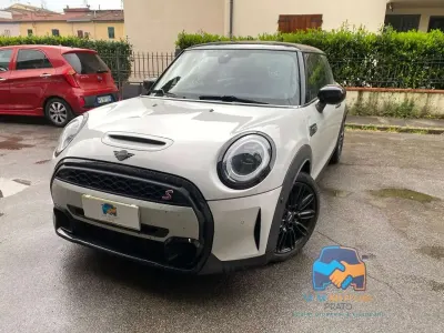 Usata Mini Cooper S Resolute Edition 178 CV (130 kW) 2022 Bianco Utilitaria