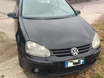Usata VW Golf IV 75 CV (55 kW) 2004 Berlina