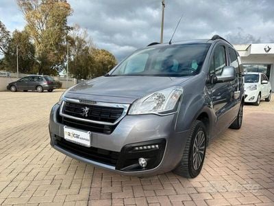 Usata Peugeot Partner Tepee Active 99 CV (72 kW) 2016 Grigio Monovolume