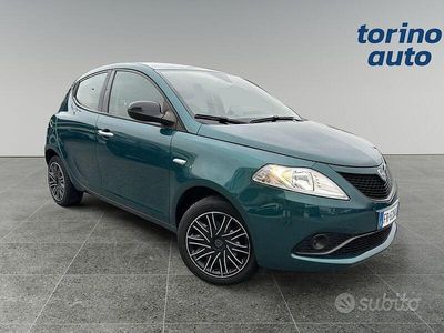 Usata Lancia Ypsilon Gold 69 CV (50 kW) 2018 Verde Utilitaria