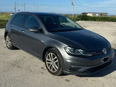 Usata VW Golf VIII Executive 110 CV (80 kW) 2020 Grigio Berlina