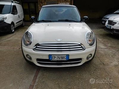 Usata Mini Cooper D 109 CV (80 kW) 2008 Beige Utilitaria