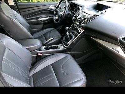 Begagnad Ford Kuga 140 HK (102 kW) 2013 Vit SUV