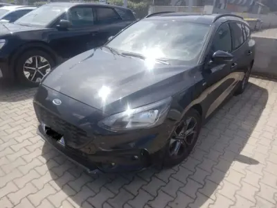 Usata Ford Focus ST-Line 125 CV (91 kW) 2020 Nero Station wagon