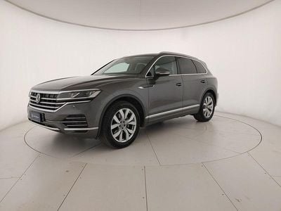 Usata VW Touareg Elegance 231 CV (169 kW) 2021 Silizium grey metallizzato SUV