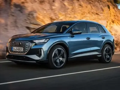 Nuova Audi Q4 e-tron S-Line 77 kW (105 CV) 2026 Argento SUV