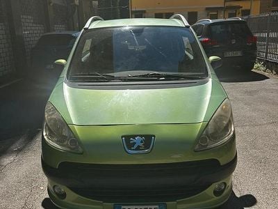 Usata Peugeot 1007 70 CV (51 kW) 2006 Verde Monovolume