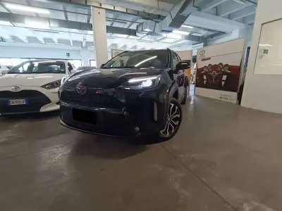 Usata Toyota Yaris Cross Trend 92 CV (67 kW) 2025 Black met SUV